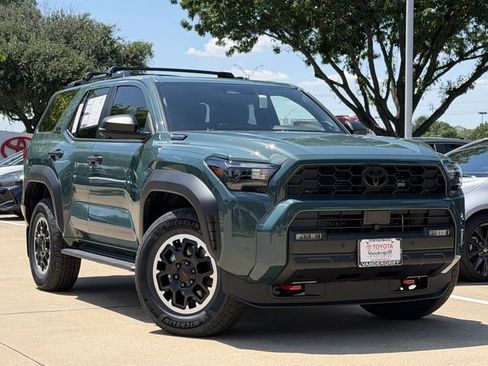 New 2026 Toyota 4Runner TRD Off-Road Premium AWD/4WD image 2