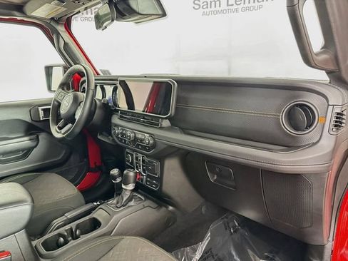 Used 2024 Jeep Gladiator Mojave w/ Convenience Group AWD/4WD image 27