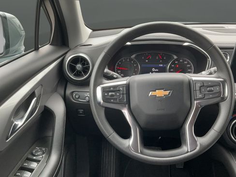Certified 2025 Chevrolet Blazer LT AWD/4WD image 36