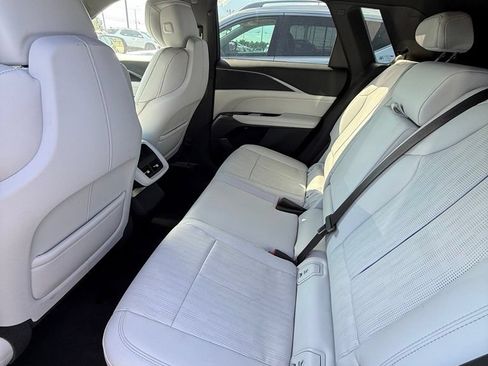 Used 2024 Cadillac Lyriq Sport AWD/4WD image 13