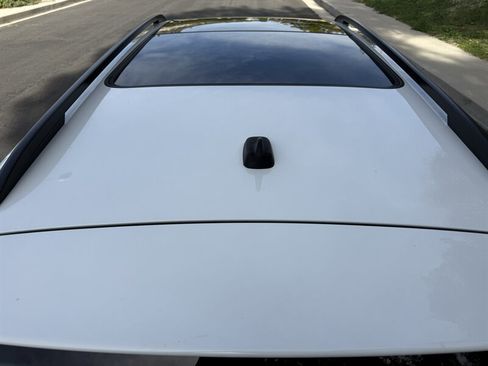 Used 2016 Volkswagen Golf Limited Edition image 10