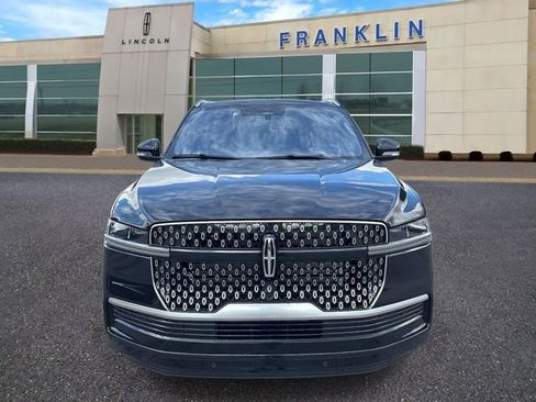 New 2025 Lincoln Navigator L Reserve AWD/4WD image 2