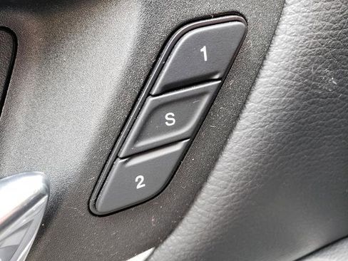 Used 2022 RAM 1500 Laramie w/ Off Road Group image 21