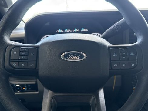 Used 2023 Ford F250 XLT w/ FX4 Off-Road Package image 18