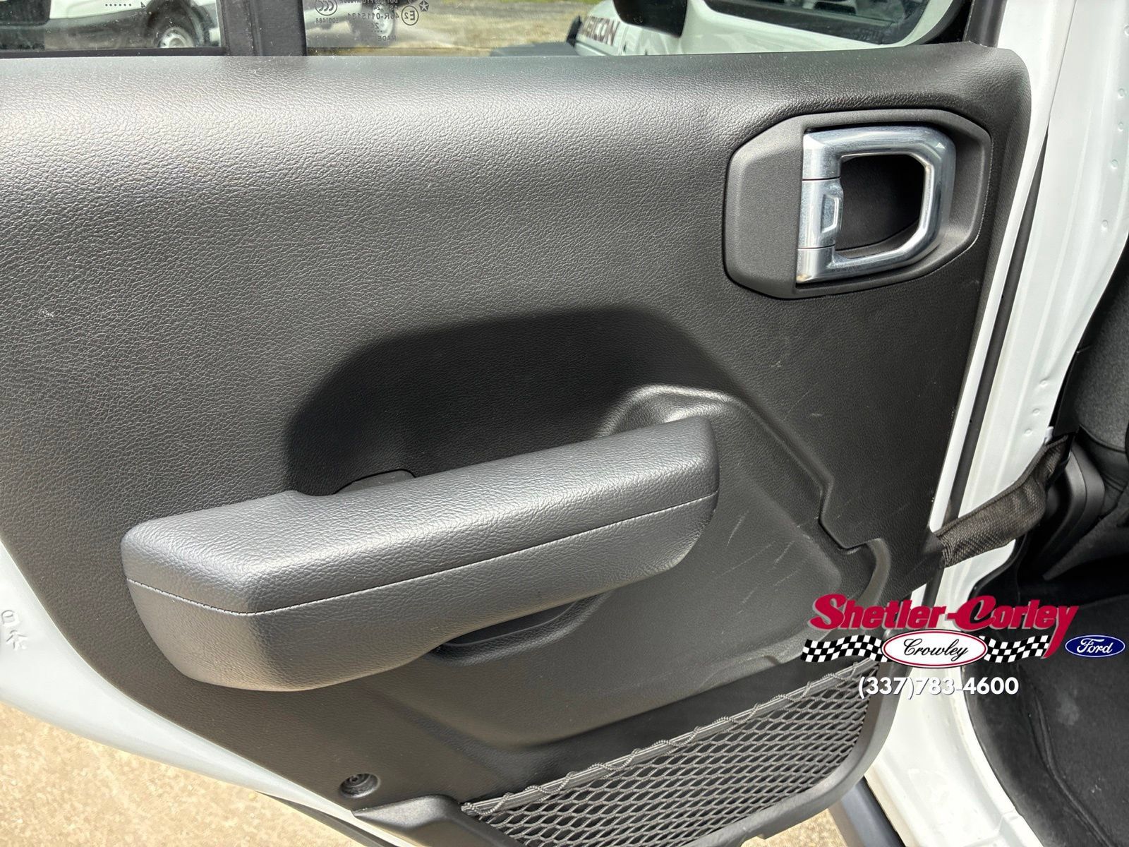 Used 2025 Jeep Wrangler Unlimited Rubicon AWD/4WD image 9