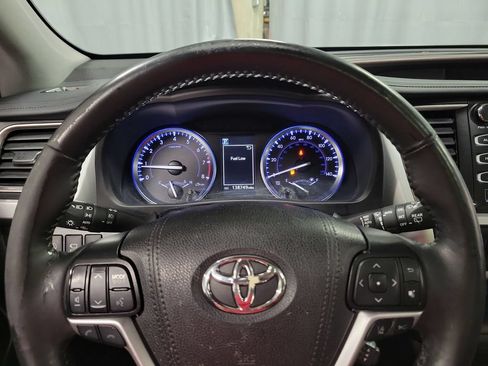 Used 2019 Toyota Highlander Limited Platinum AWD/4WD image 15