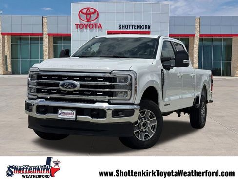 Used 2024 Ford F250 Lariat AWD/4WD image 1