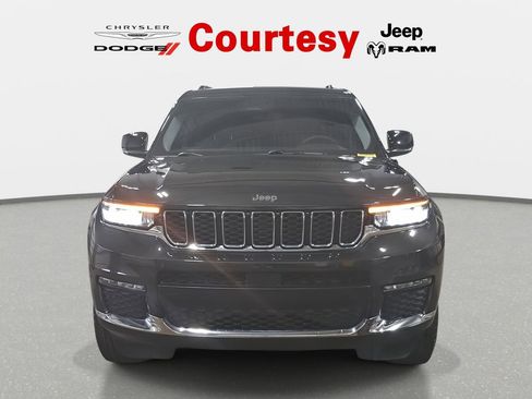 Certified 2023 Jeep Grand Cherokee L Limited image 10