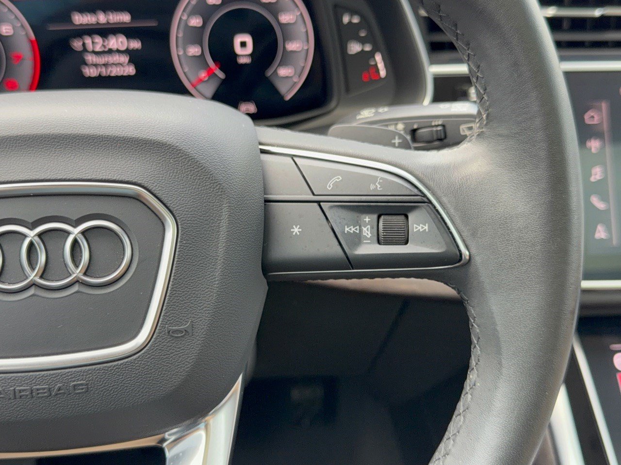 Used 2023 Audi Q8 Premium AWD/4WD image 19
