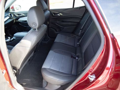 Certified 2024 Chevrolet Trax LT image 20