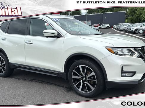 Used 2019 Nissan Rogue SL w/ Premium Package image 1