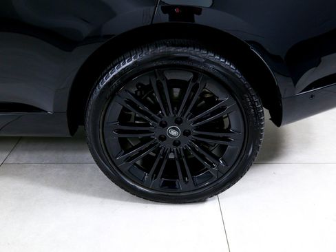 Used 2024 Land Rover Range Rover SE image 38