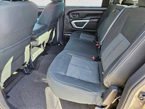 Used 2017 Nissan Titan SV image 17