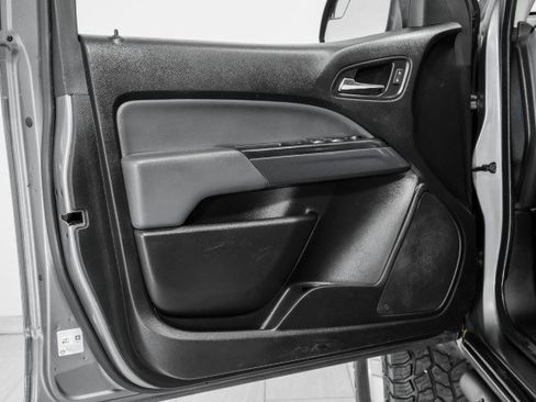Used 2019 Chevrolet Colorado Z71 AWD/4WD image 39