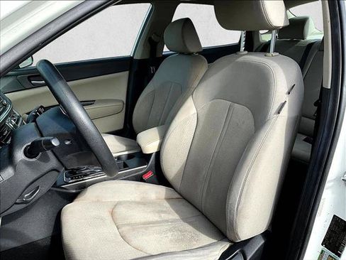 Used 2016 Kia Optima LX FWD image 24