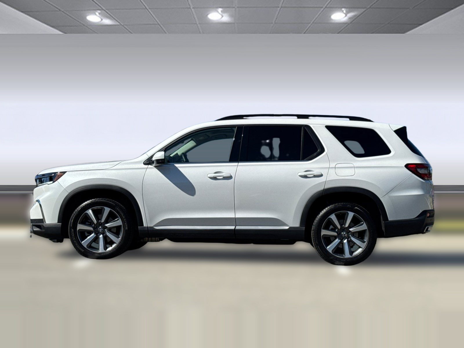 Used 2025 Honda Pilot Elite image 2