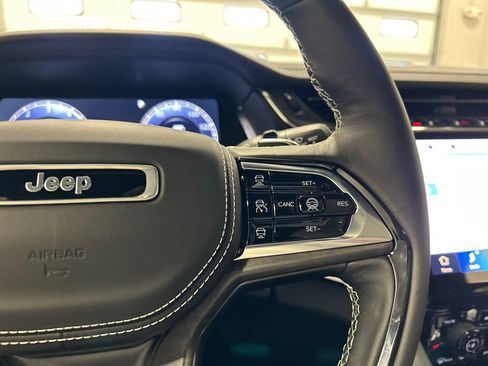 New 2025 Jeep Grand Cherokee Overland w/ Adv Protech Group III image 20