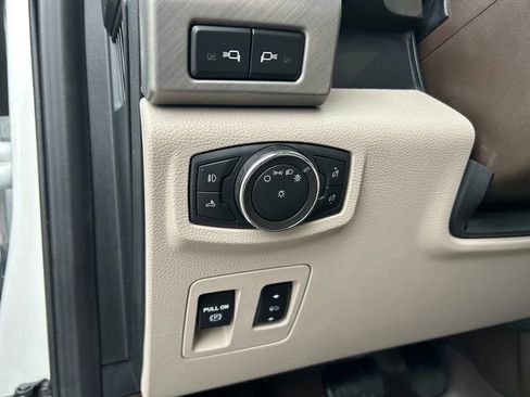 Used 2020 Ford F150 Limited w/ Trailer Tow Package image 21