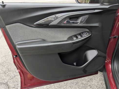 Certified 2021 Chevrolet TrailBlazer LT w/ Convenience Package image 9