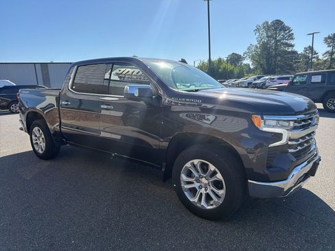 Used 2023 Chevrolet Silverado 1500 LTZ AWD/4WD image 8