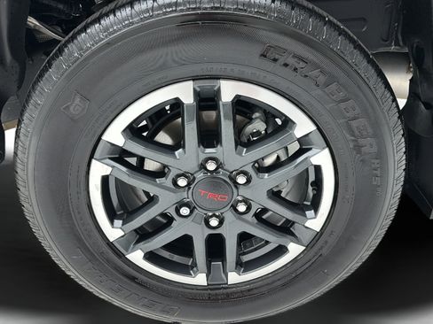 Used 2025 Toyota Tacoma TRD Sport w/ TRD Sport Upgrade Package AWD/4WD image 11