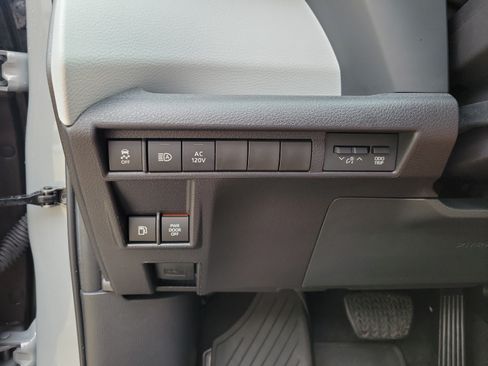 Used 2026 Toyota Sienna XSE AWD/4WD image 11
