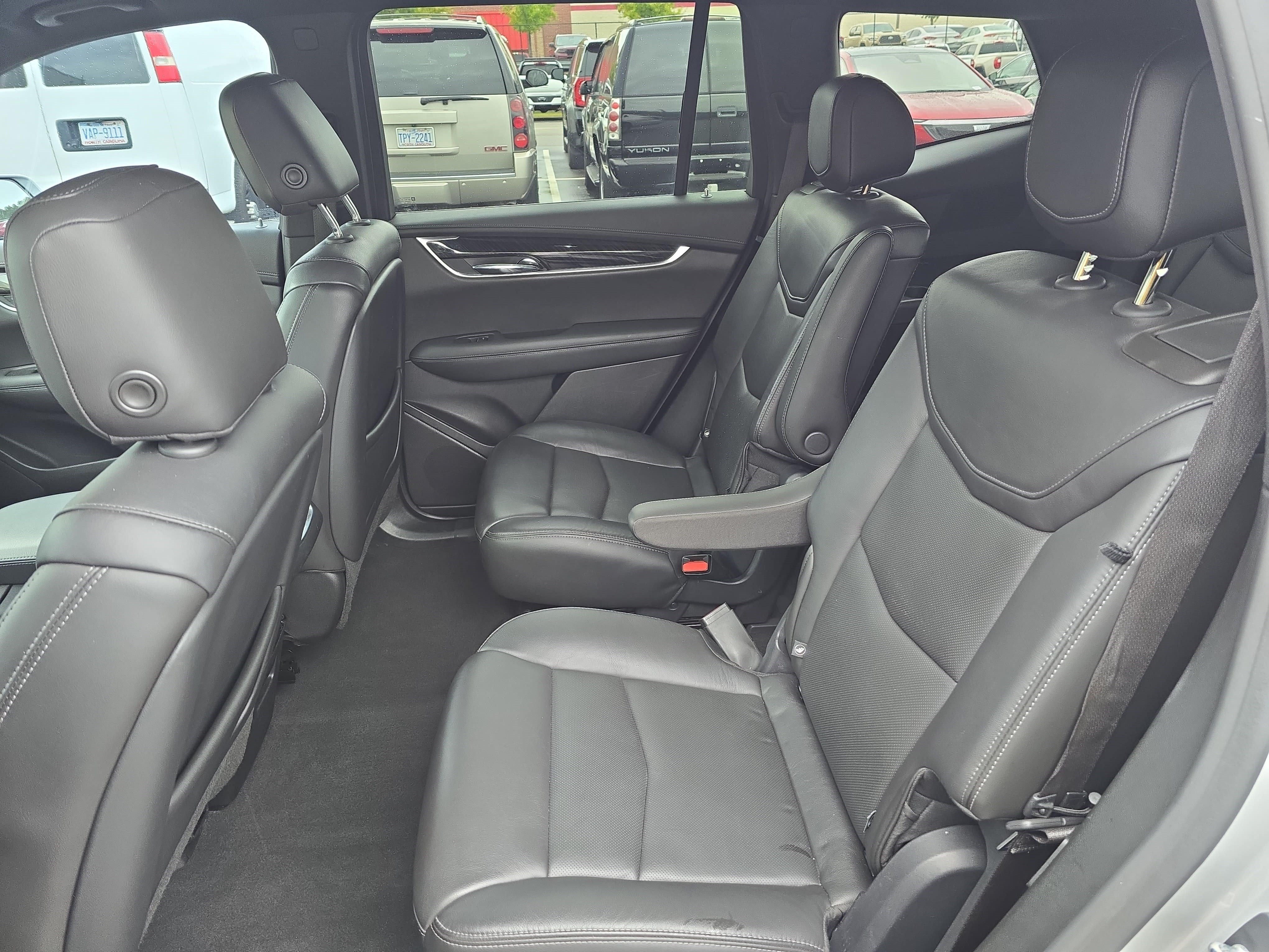 Used 2020 Cadillac XT6 Premium Luxury FWD image 14