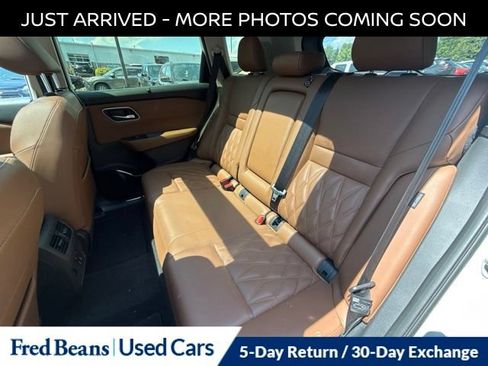 Certified 2024 Nissan Rogue Platinum w/ Platinum Premium Package AWD/4WD image 15