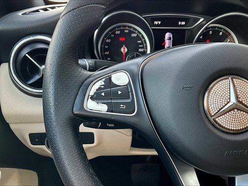 Used 2018 Mercedes-Benz CLA 250 image 22