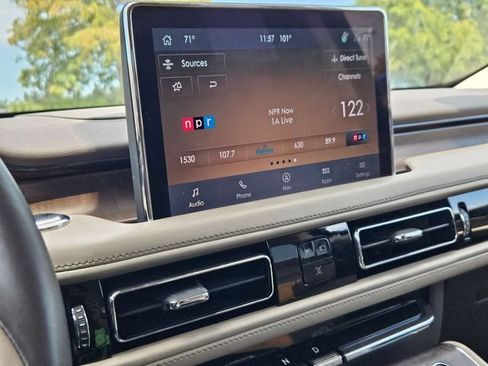 Used 2024 Lincoln Aviator Reserve w/ Equipment Group 201A RWD image 9
