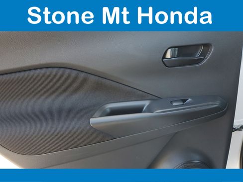 Used 2022 Nissan Kicks S image 12