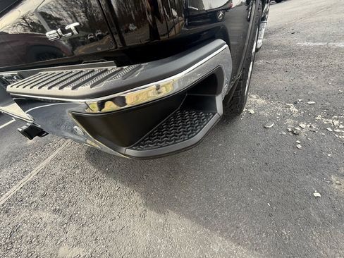 Used 2025 GMC Sierra 1500 SLT w/ SLT Premium Plus Package image 8