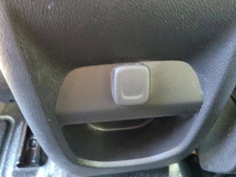 Used 2017 Chevrolet Colorado W/T w/ WT Convenience Package RWD image 14