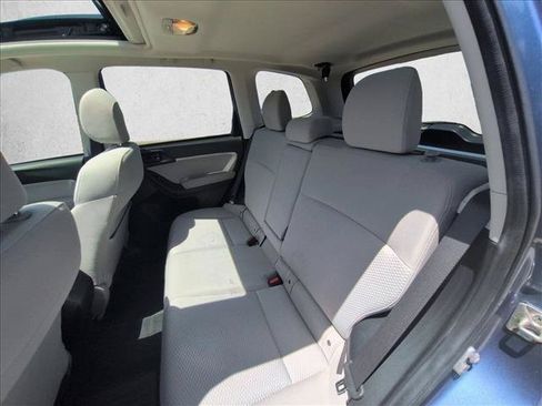 Used 2016 Subaru Forester 2.5i Premium w/ All-Weather Package AWD/4WD image 17