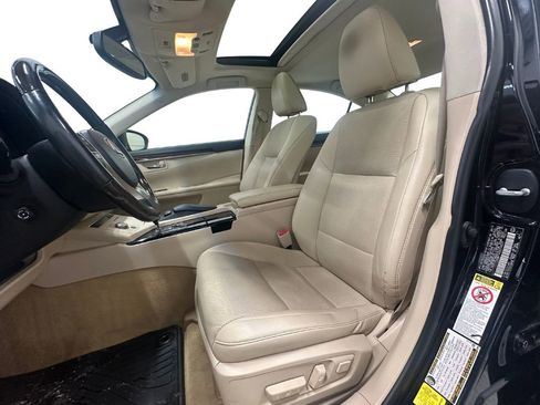 Used 2014 Lexus ES 350 w/ Premium Package image 10
