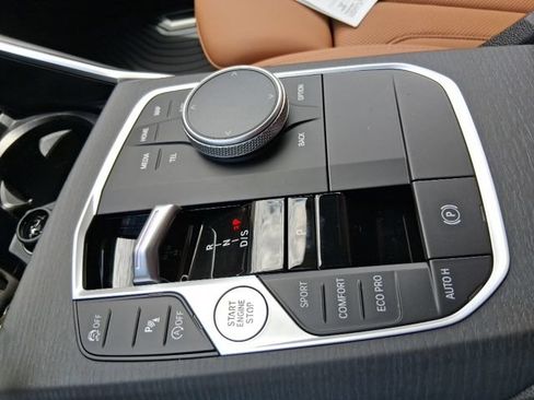New 2026 BMW 330i Sedan w/ Convenience Package RWD image 5