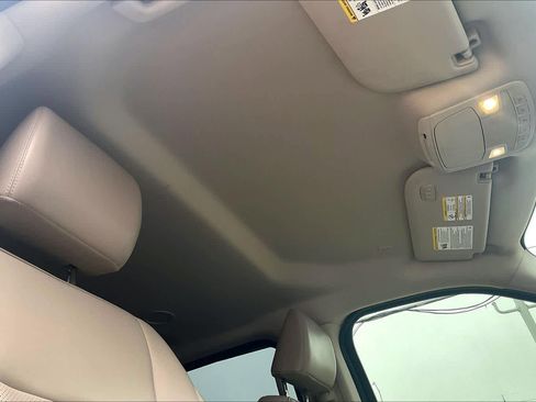 Used 2022 Ford Expedition Max XLT image 12