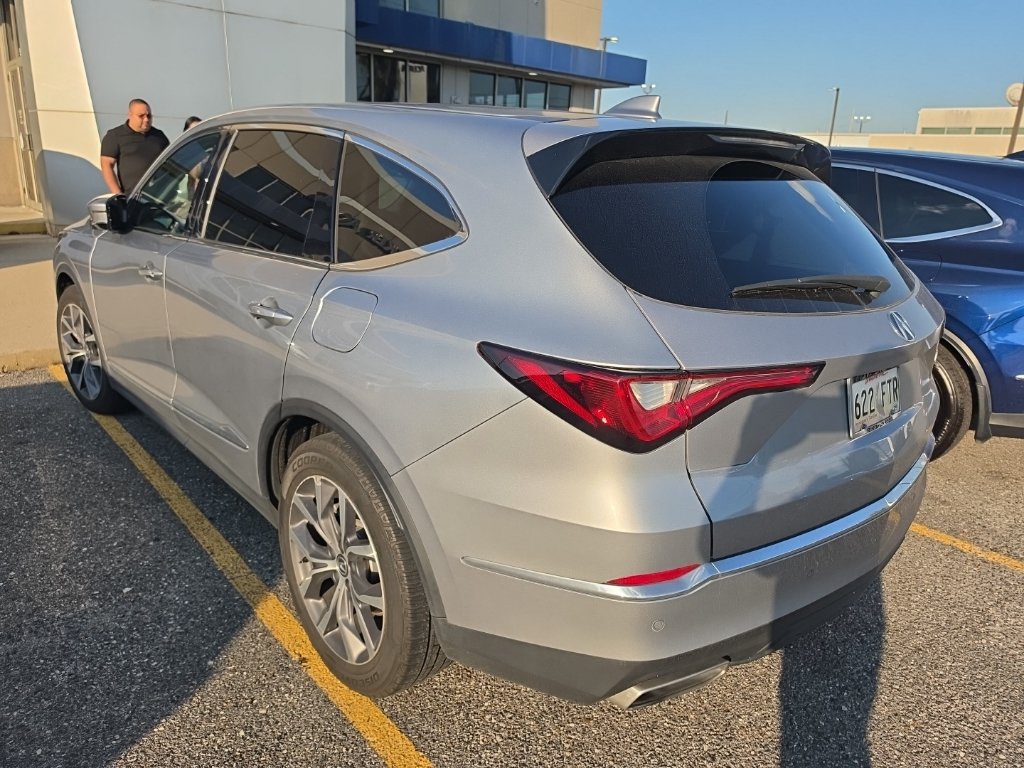 Used 2023 Acura MDX w/ Technology Package FWD image 6