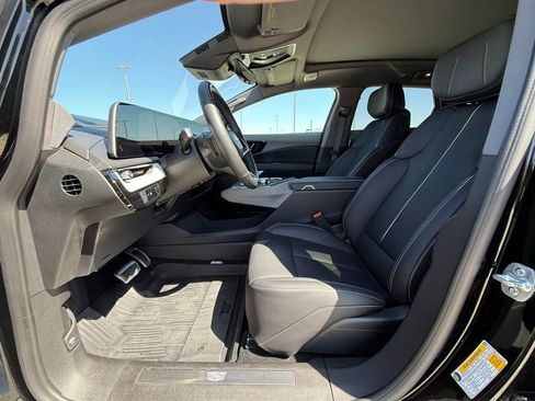 Used 2025 Cadillac Optiq Luxury 2 w/ LPO, Floor Liner Package AWD/4WD image 28