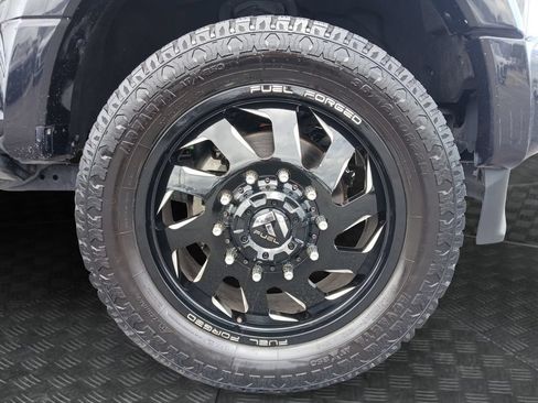 Used 2021 Ford F450 Platinum w/ FX4 Off-Road Package AWD/4WD image 23