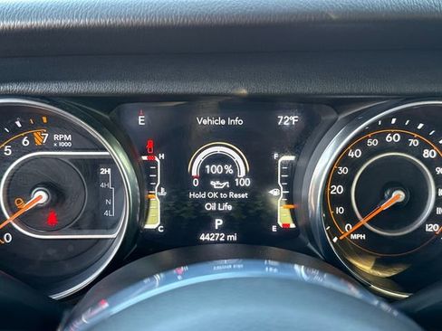 Certified 2023 Jeep Gladiator Overland image 31