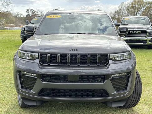 New 2026 Jeep Grand Cherokee L Limited AWD/4WD image 4