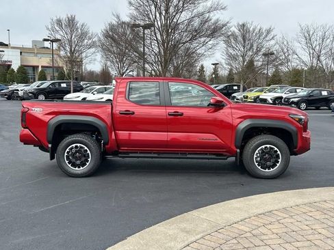 New 2026 Toyota Tacoma TRD Off-Road AWD/4WD image 3