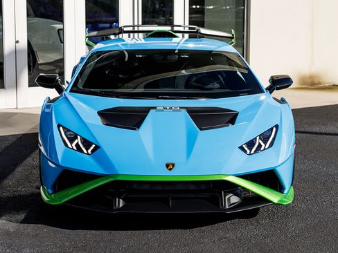 Used 2023 Lamborghini Huracan STO image 6