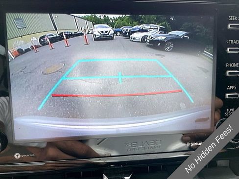 Used 2021 Toyota Corolla LE FWD image 17