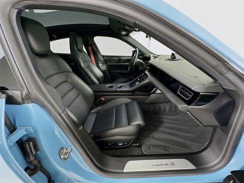 Used 2020 Porsche Taycan 4S image 31