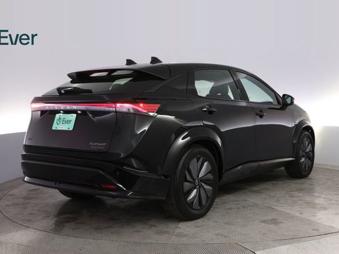 Used 2024 Nissan Ariya AWD image 3