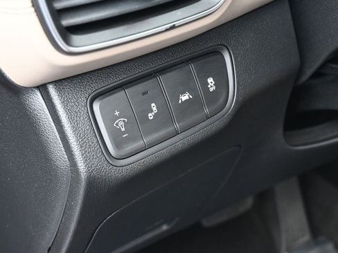 Used 2019 Hyundai Santa Fe SE image 14