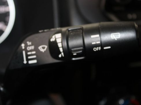 Used 2023 Nissan Rogue SL FWD image 38