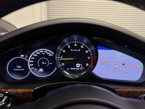 Used 2019 Porsche Panamera Turbo S Executive image 38